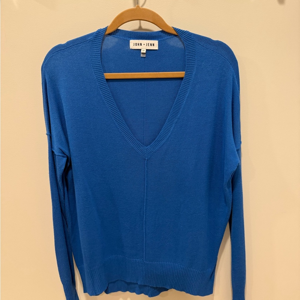 John + Jenn Women's Deep Blue V-Neck Sweater